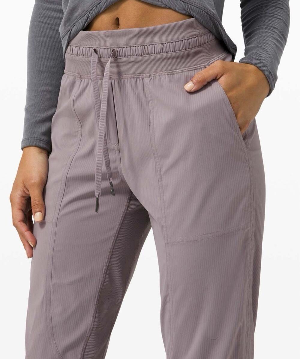 Lululemon 6 Dance Studio Crop 25” Lunar Rock Women’s Purple W6AVQS Excellent